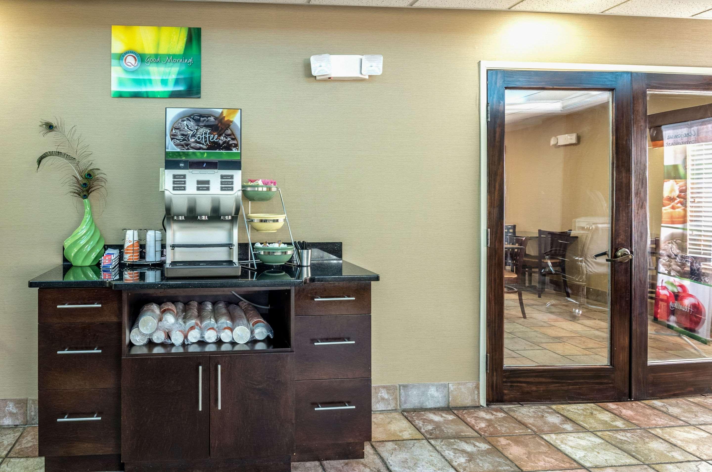 Spark By Hilton Wytheville East Main Street Exterior foto