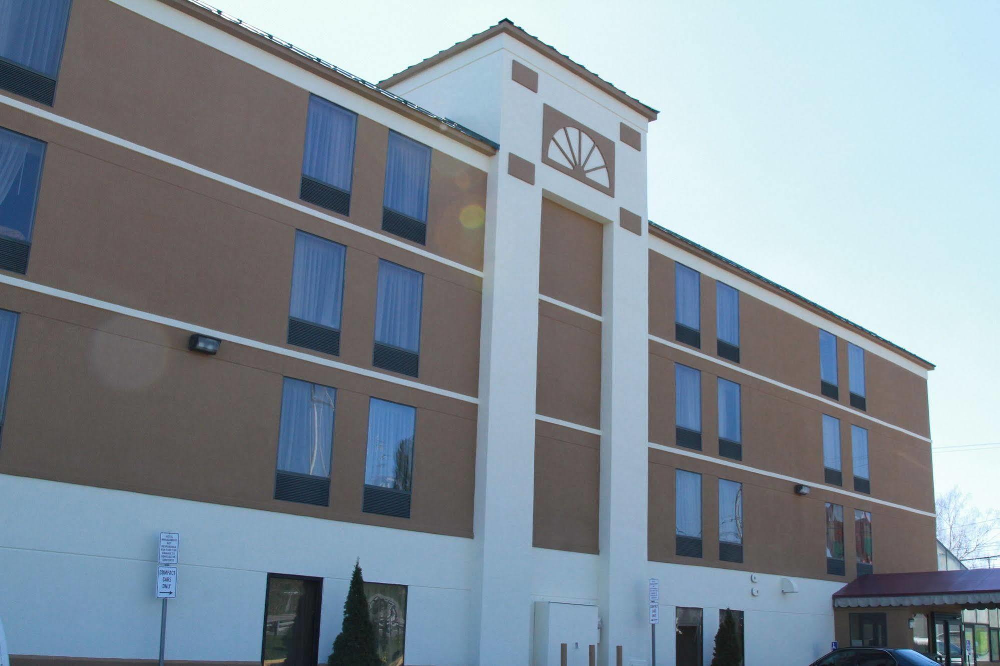 Spark By Hilton Wytheville East Main Street Exterior foto